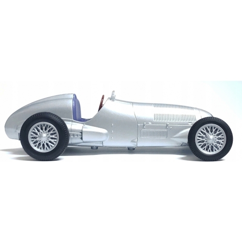 MERCEDES-BENZ W125 1937 METALOWY MODEL SAMOCHODU RESORAK WELLY 1:42 SREBRNY