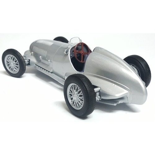 MERCEDES-BENZ W125 1937 METALOWY MODEL SAMOCHODU RESORAK WELLY 1:42 SREBRNY