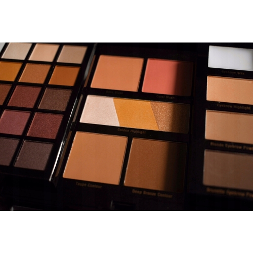 ZESTAW PODARUNKOWY DO MAKIJAŻU Z LUSTERKIEM MAX&MORE HELLO BEAUTY 2024 F