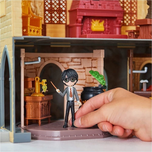 HARRY POTTER LEKCJA ELIKSIRÓW FIGURKA AKCESORIA