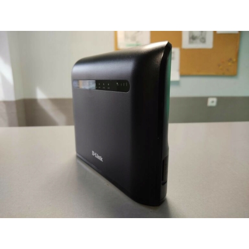 Router mobilny WiFi D-Link DWR-961 4G LTE czarny